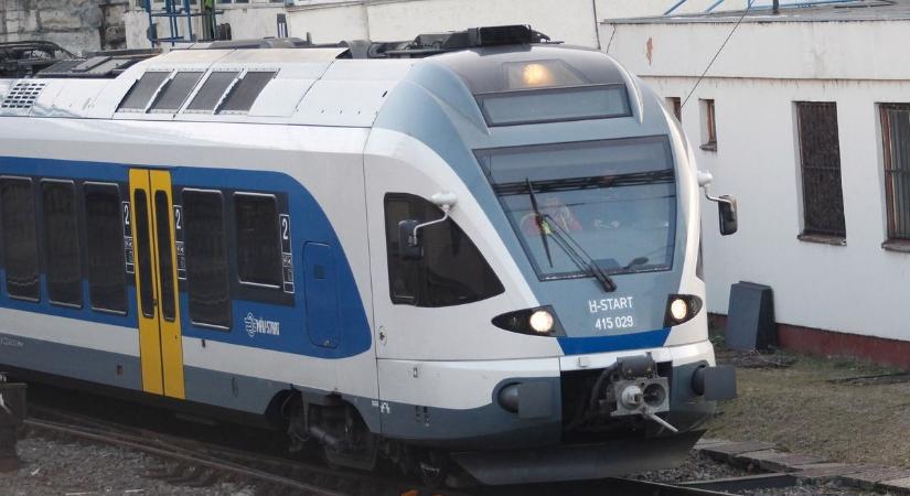 Pótlóbuszok közlekednek a vonatok helyett, a szolnoki vonalat is érinti