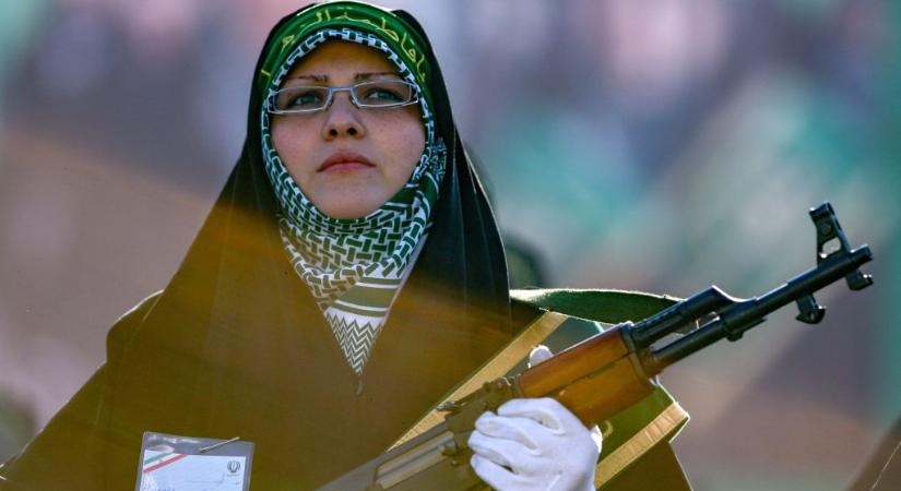 Terrorszervezetté nyilvánította Irán az uniós hadseregeket