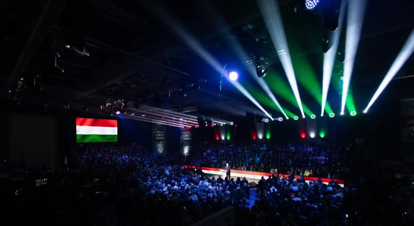 Áprilisban a magyarok sorsot választanak – Illés Boglárka kemény üzenete a Háborúellenes Gyűlésen