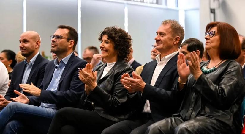 Felháborító! A DK nekitámadt a határon túli szavazóknak – ezt tervezik