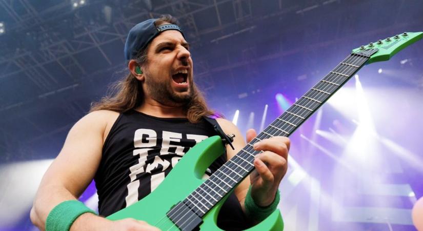 Százezer ember előtt játszani eufórikus érzés