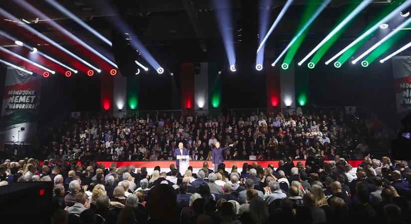 Orbán Viktor: Hiába a sértegetés – videó