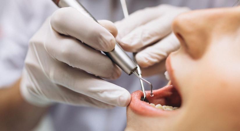 Kuruzslók húztak ki fogakat Debrecenben