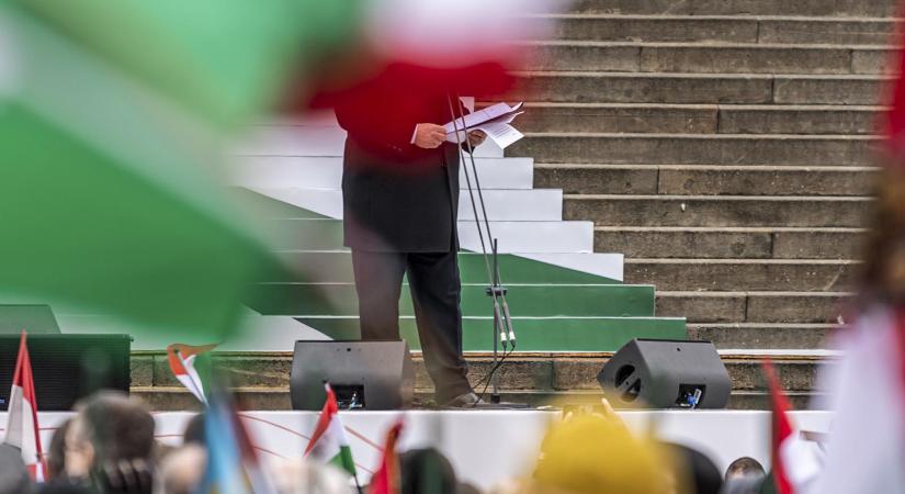 Kirekesztés lépésről lépésre: a bűnbakképzés folyamata finomodott, aztán jött Orbán Viktor, és elkezdett poloskázni