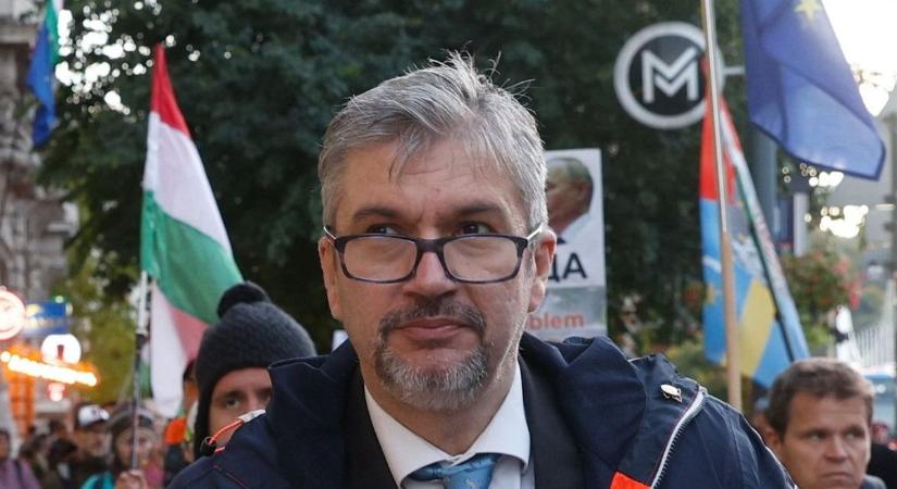 Most érkezett: Nagyon rossz hírt kapott Hadházy Ákos és Magyar Péter