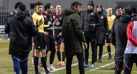 Botrány az ETO–DVSC meccsen, a bíró elvitte a show-t