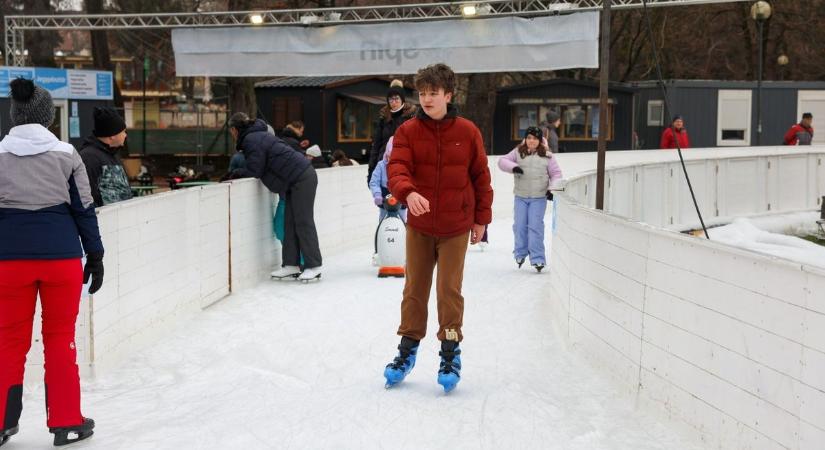 Vége a csúszkálásnak Egerben, mégsem örül neki mindenki  videó és fotók