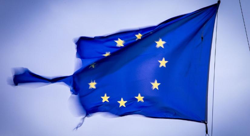 Eltömődött pénzügyi csövek: így fullad bele Európa a saját megtakarításaiba