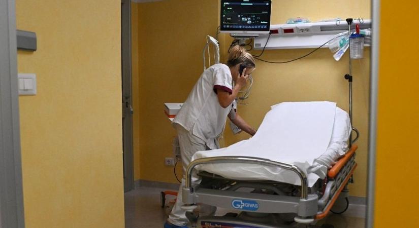 Bezzegrománia: rekordméretű a költségvetési hiány, ezúttal a betegeken csattan az ostor