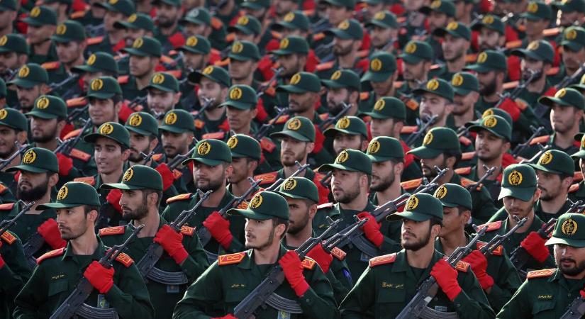 Meghátrált Irán – mégsem lőnek a szorosban