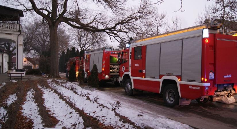 Perceken múlt a tragédia: 45 embert mentettek ki az égő idősek otthonából