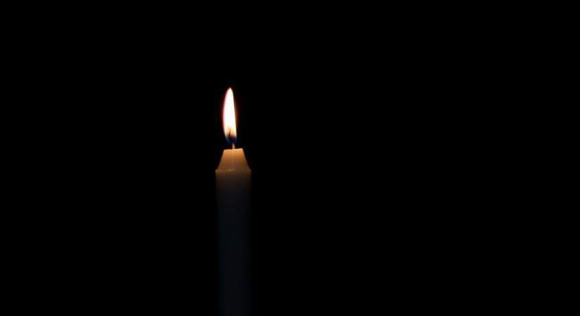 Szánkóbalesetben vesztette életét egy 17 éves középiskolás – most érettségizett volna