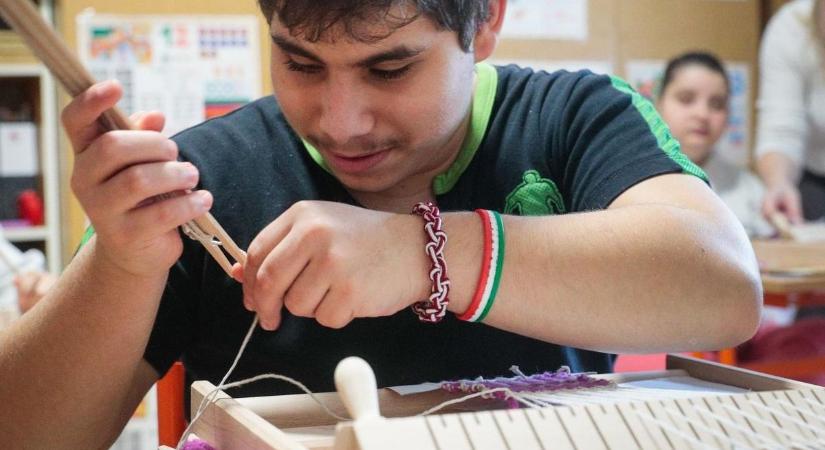 ASzakkör Program: hasznos időtöltés Rum-Kastély EGYMI diákjai számára is