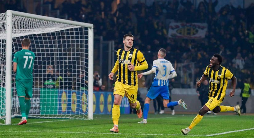 Botrány tört ki Varga Barnabás gólja után Görögországban, az AEK Athén szurkolói teljesen kiakadtak a meccs végén történtekre