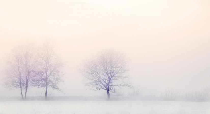 Nem kegyelmez az időjárás: borult ég, hószállingózás és nyirkos hideg jön