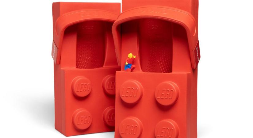 Nem hétköznapi viselet a legós Crocs