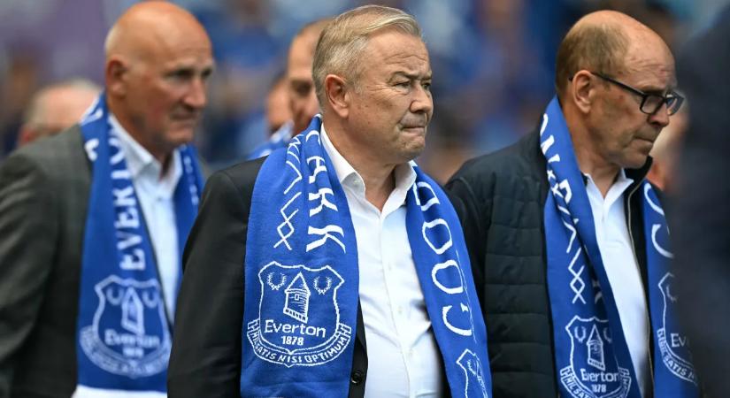 Csúnyán átvertek és elraboltak egy angol fociedzőt