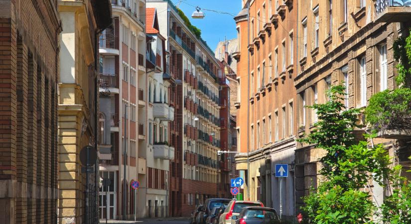 Így vezetik be fű alatt az eurót Magyarországon: már javában tart a folyamat, nem lehet megállítani?