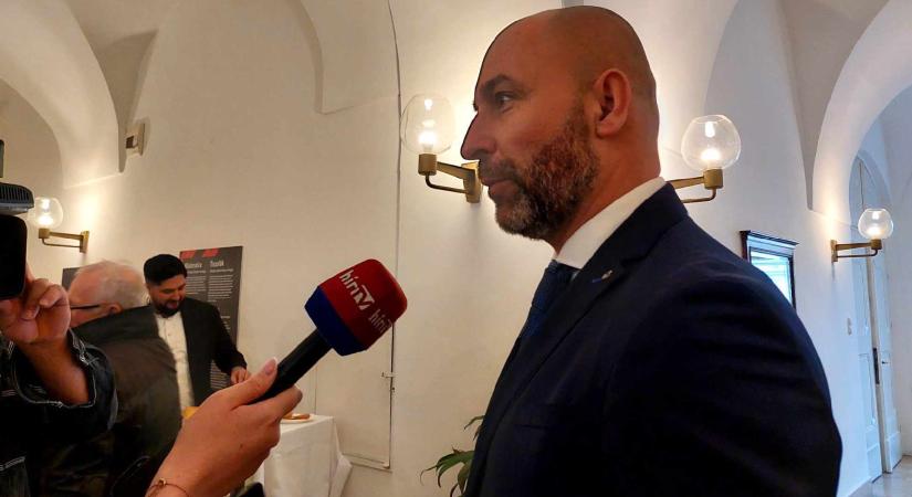 Szabó Bálint elindulna Magyar Péter választókörzetében