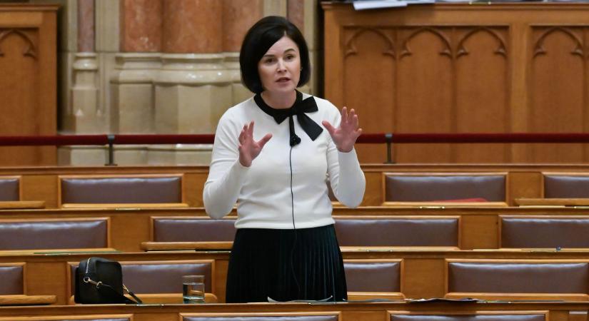 Futótűzként terjed a neten Kunhalmi Ágnes legújabb aranyköpése