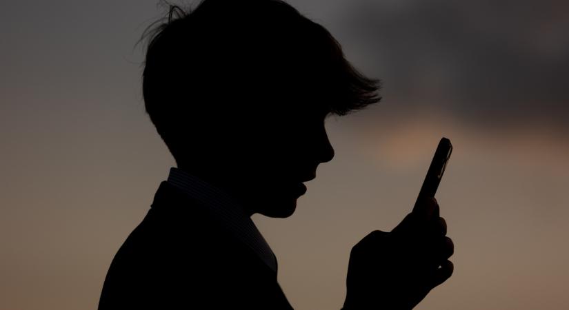 Egy brutális gyilkosság vezethet oda, hogy korlátozzák a szomszédban a közösségi médiát a fiatalok számára