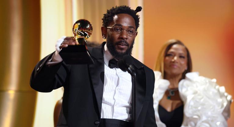 Kendrick Lamar történelmet írt a politikai üzenetekkel teli Grammy-gálán