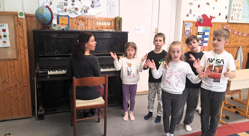 „Éneklés?! Isten ments!” – 2. rész