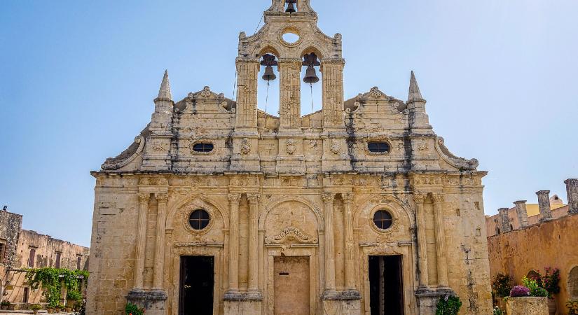 Az Arkadi-kolostor és kertje Kréta szigetén