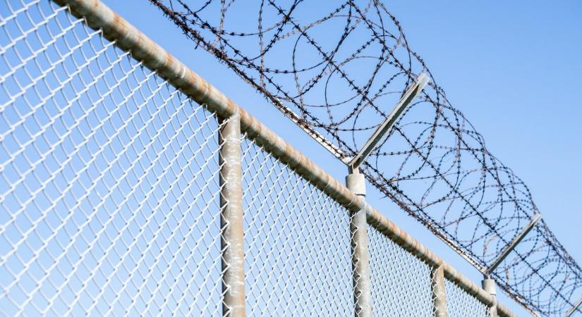 Nemrég engedték ki a börtönből, máris lelövéssel fenyegette meg az embereket