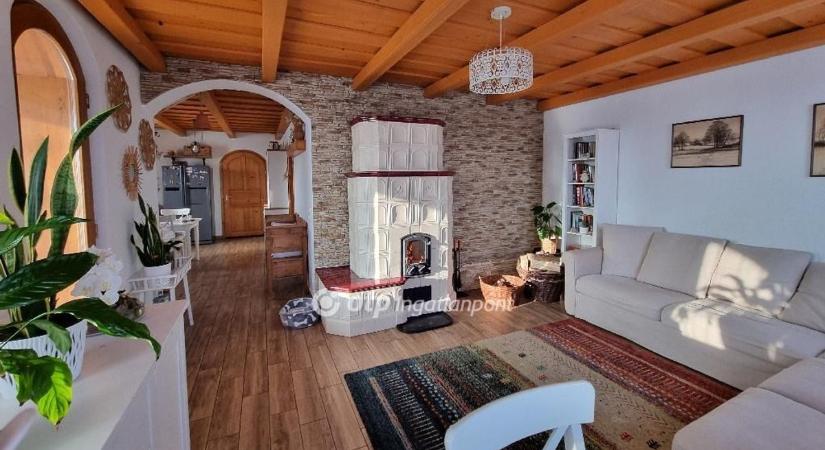 Vintage álomotthon vidéken – Ilyen házat ritkán látni 100 millió alatt (galéria)