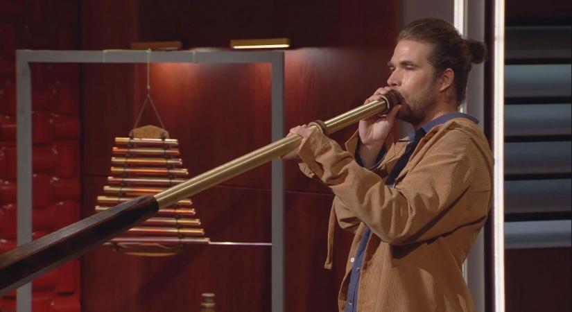 „Ehhez azért kell valami tudatmódosító szer” – Ősi hangutazásra invitálták a Cápákat