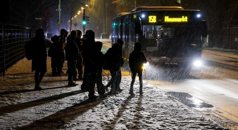 Óriássztrájk kezdődött a német tömegközlekedésben