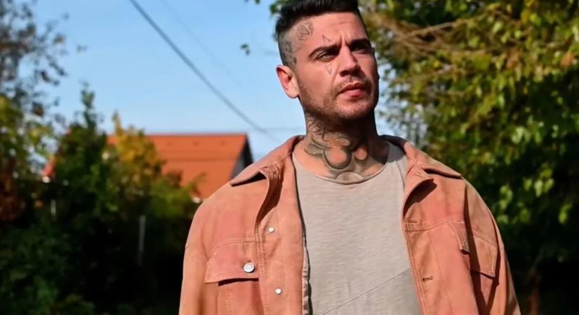 "Olyan emberbe álltok bele, aki már mindenkit elveszített az életében" - Zokogva jelentkezett be Mandula Ádám