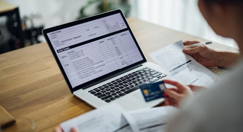 Kiküldték a bankok az éves díjkimutatást, amiből kiderül, érdemes-e bankszámlát váltani