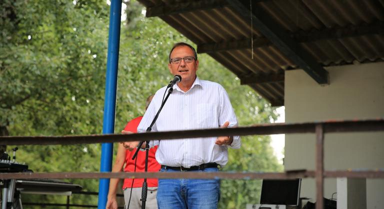 Letartóztatták a korrupcióval vádolt DK-s dunaújvárosi alpolgármestert, egy hónapig börtönben marad