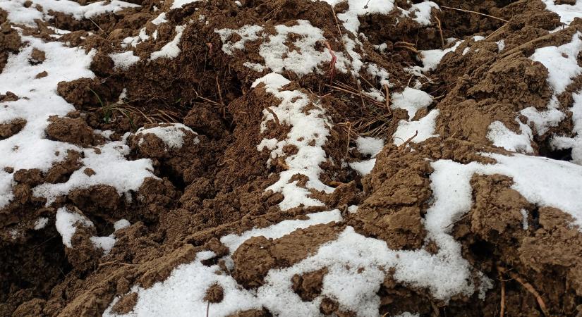 Tovább súlyosbodhat a gond, itt a fájó igazság a hétfői hótakaróról