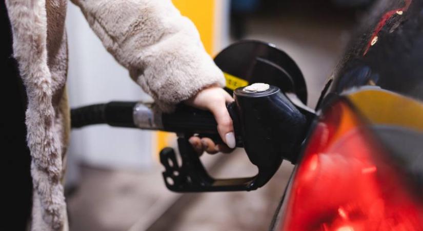 Így alakul a benzin ára kedden: a gázolajról is megszólaltak a szakemberek