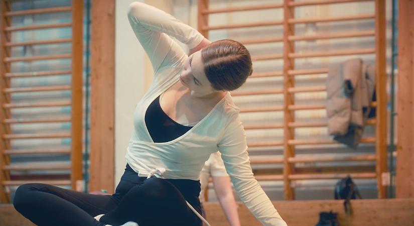 Testi és lelki egyensúly egy helyen: pilates a Mozdulj, Debrecen! programban – videóval