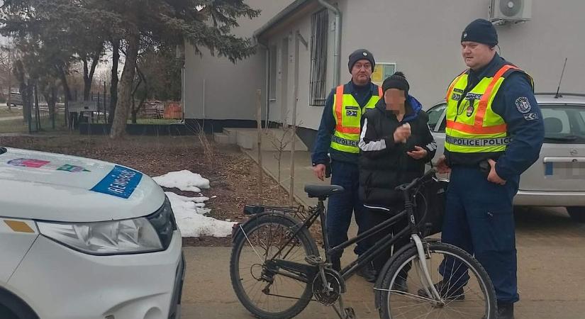 Nem kellett sokáig keresni: fényes nappal akadtak rá a ballószögi biciklitolvajra – fotó