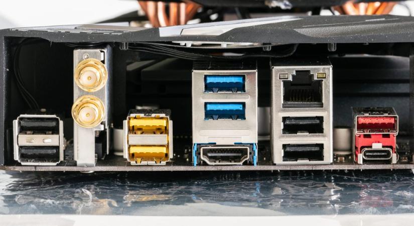 Mit jelentenek a különböző színű USB-csatlakozók?