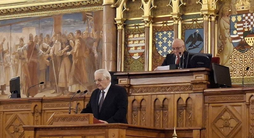 Latorcai János: Hitünk megőrzése a megmaradás záloga