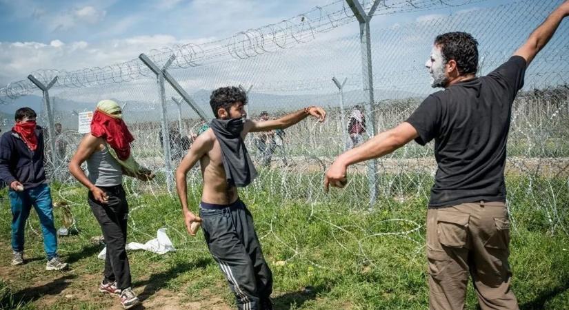 Brüsszel migránsok ezreit sózná Magyarországra