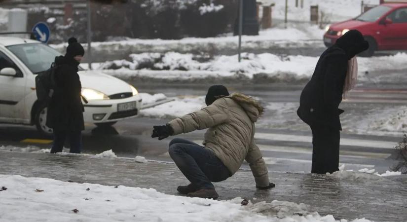 Ónos eső riasztás kilenc vármegyében: iszonyatos változás az időjárásban