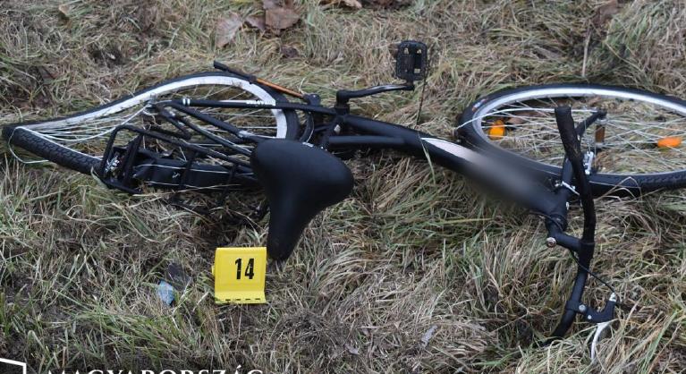 Hallotta a csattanást, kiszállt a járműből, mégsem vette észre az árokba repülő halálra gázolt biciklist az albertirsai cserbenhagyó