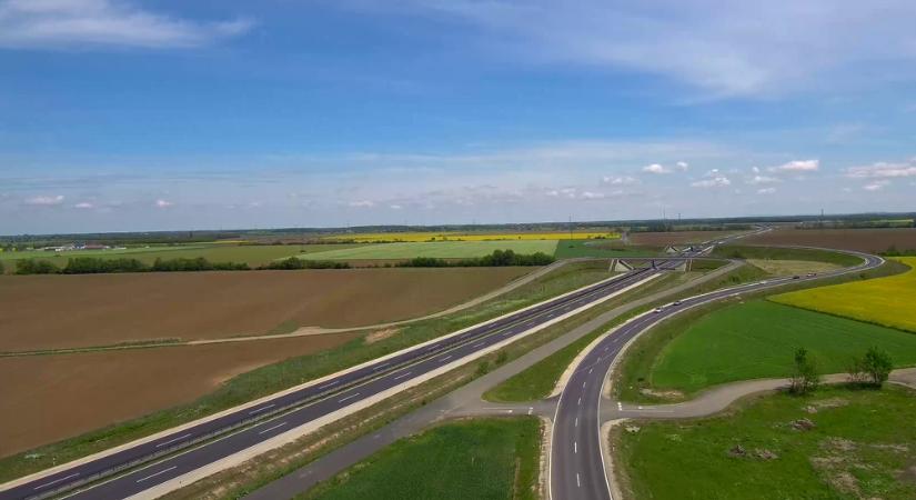 Megjelent az M86-M87-es utak kivitelezésének közbeszerzése