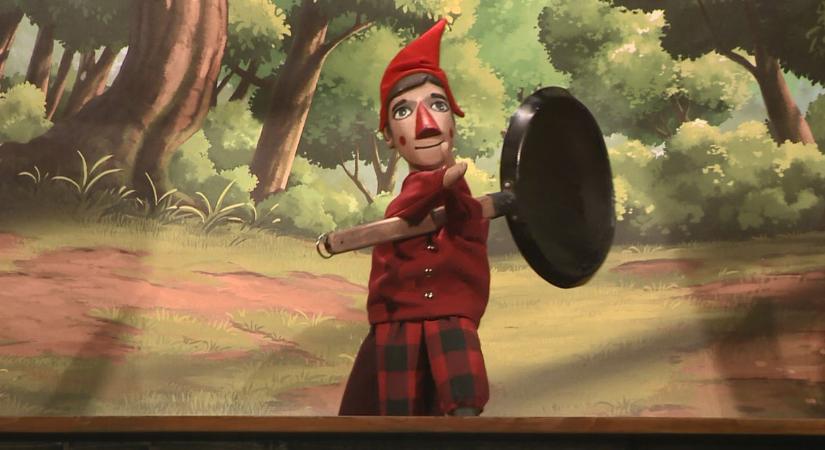 A Halál kíséri kalandjaira Debrecenben Vitéz Lászlót – fotókkal