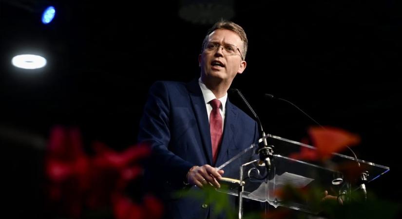 „Vesztes csapaton ne változtass” – Hankó Balázs lemondását javasolja az Akadémiai Dolgozók Fóruma