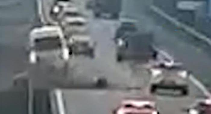 Az M7-esen is undorító dolog történt egy baleset után