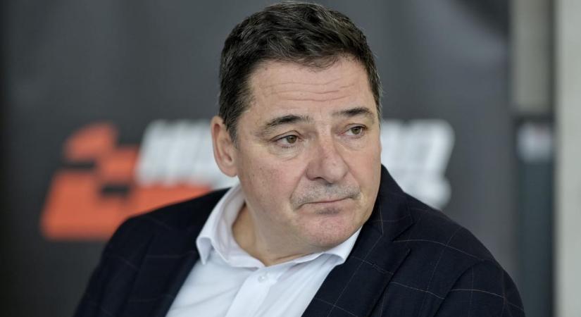 Gyulay Zsolt azzal illusztrálta, hogy milyen jó most a sport helyzete, hogy a ’90-es években neki is el kellett mennie egyszer dolgoznia