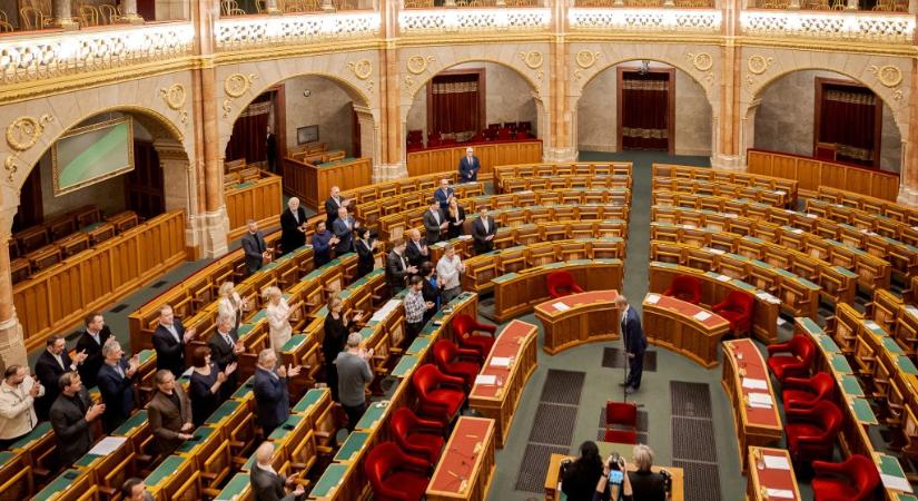 Rendkívüli ülés a parlamentben a rendkívüli hideg miatt